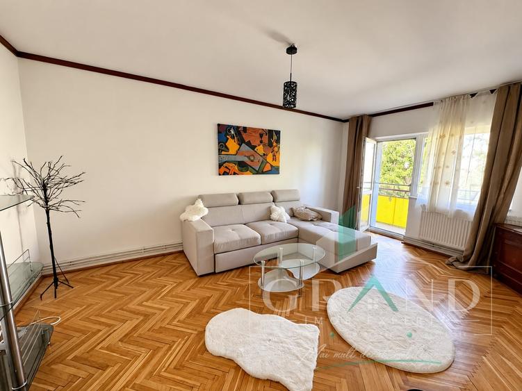Apartament cu 3 camere decomandat, mobilat în Zorilor