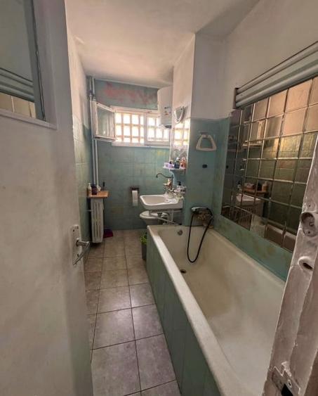 Apartament cu 2 camere nedecomandat în Podu Roș