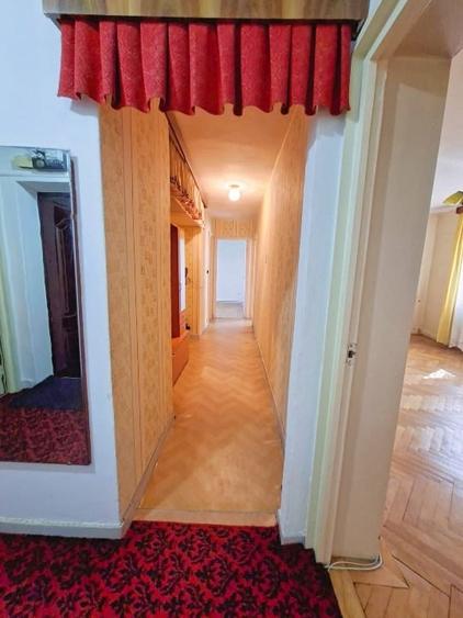 Apartament cu 3 camere decomandat în Dâmbu Pietros