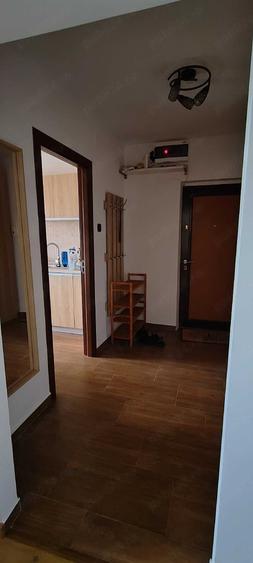 Apartament cu 2 camere semidecomandat în Panduri