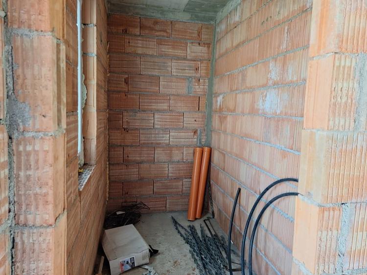 Casă individuală cu 5 camere cu Canalizare în Giarmata