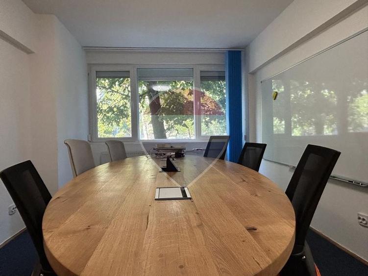 Apartament cu 2 camere semidecomandat, mobilat în P-ța Muncii