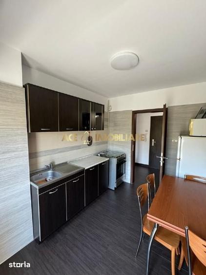 Apartament cu 3 camere, mobilat în Centrul Civic