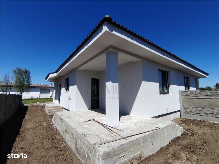 Casă cu 3 camere în Albina