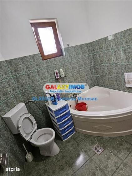 Casă cu 6 camere cu Teren 400 Mp în Central
