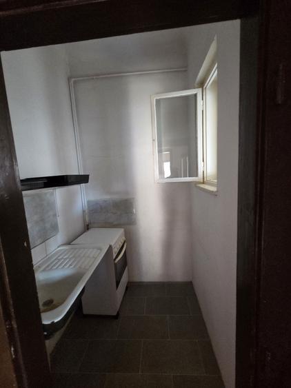 Casă cu 2 camere semidecomandat cu Teren 400 Mp în Gheorgheni