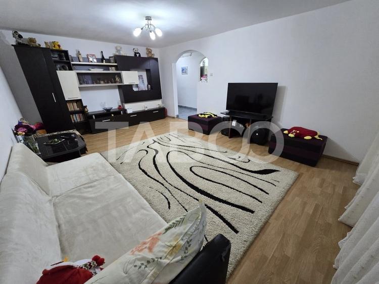 Apartament cu 2 camere decomandat, mobilat în Central