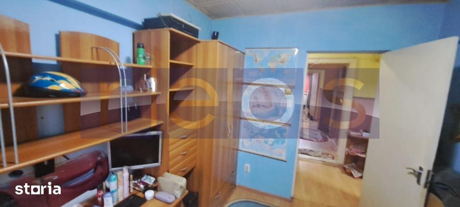 Apartament cu 4 camere decomandat în Ultracentral