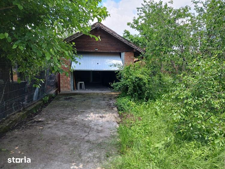 Casă cu 5 camere cu Teren 2100 Mp în Stoenești