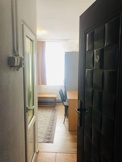 Garsonieră decomandată în UTA