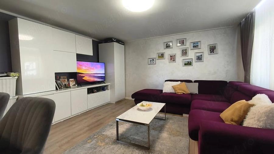 Casă cu Teren 1855 Mp în Cozia
