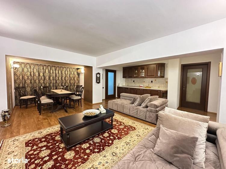 Apartament cu 3 camere în Mazepa 2