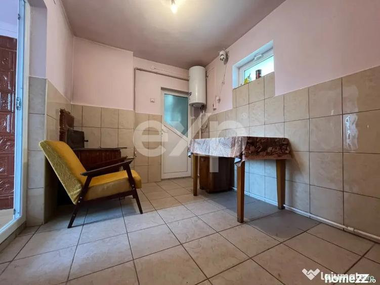 Casă cu 3 camere cu Teren 1140 Mp în Central