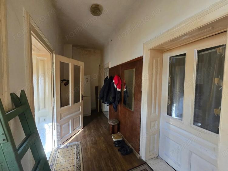 Apartament cu 4 camere decomandat, mobilat în Cetății