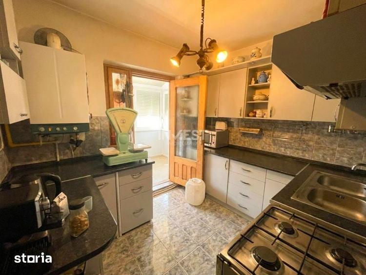 Apartament cu 3 camere decomandat în Tomești
