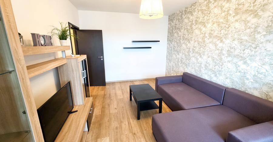 Apartament cu 2 camere decomandat în Jiului