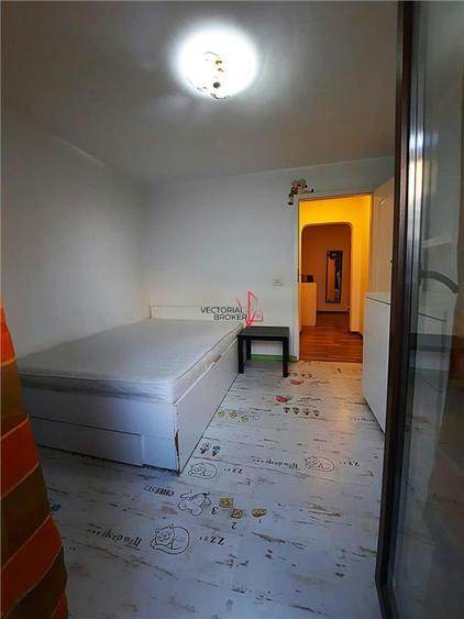 Apartament cu 3 camere decomandat în Pantelimon