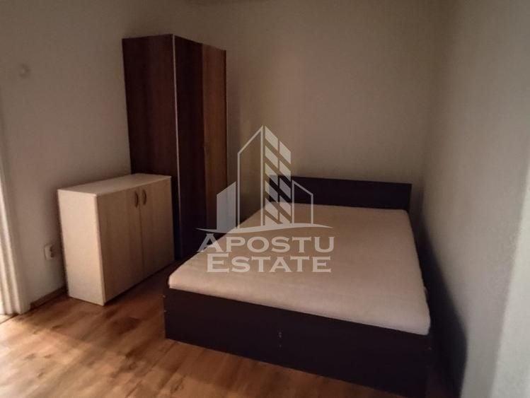 Apartament cu 2 camere semidecomandat, mobilat în Dacia