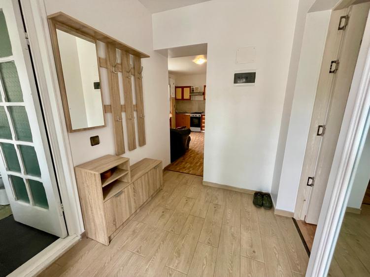 Casă cu 4 camere cu Teren 180 Mp în Valea Adâncă