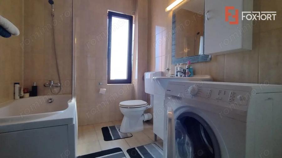 Casă cu 5 camere cu Canalizare în Central