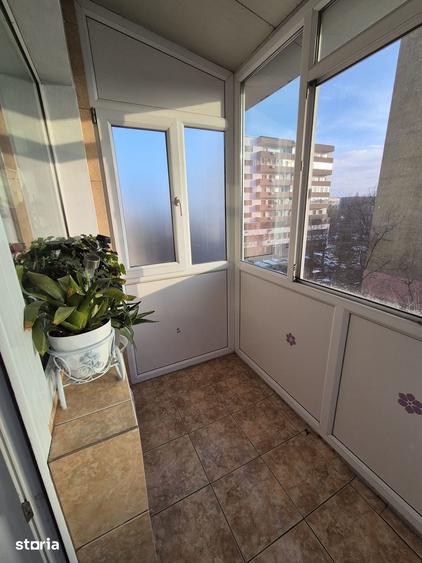 Apartament cu 3 camere semidecomandat în Brazda lui Novac