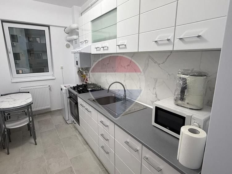 Apartament cu 2 camere decomandat, mobilat în Uverturii