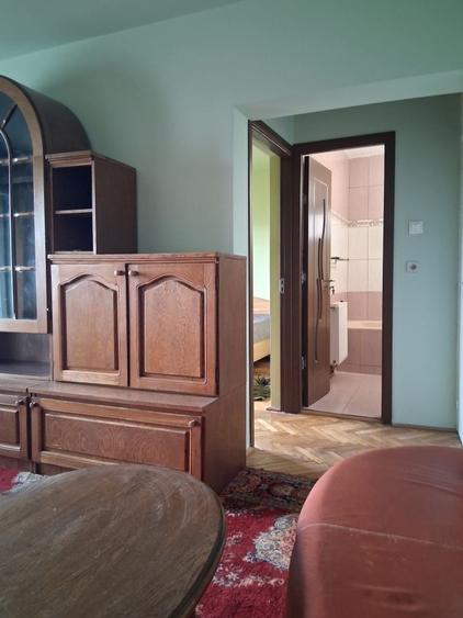 Apartament cu 4 camere semidecomandat în Micălaca