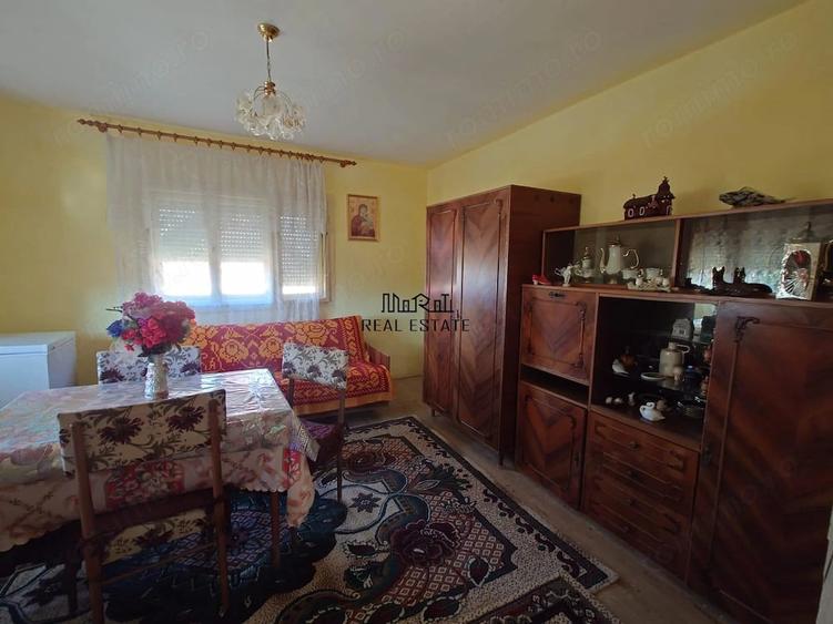 Casa si Teren Criscior - 9
