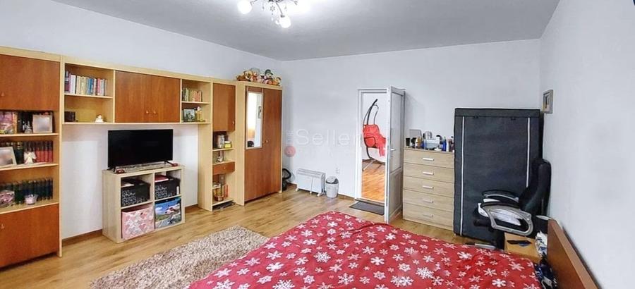 Casă cu 3 camere cu Teren 1000 Mp în Central