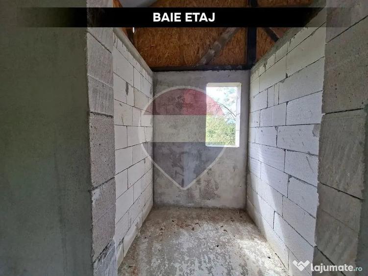 Casă cu 4 camere cu Teren 1000 Mp în Șișești