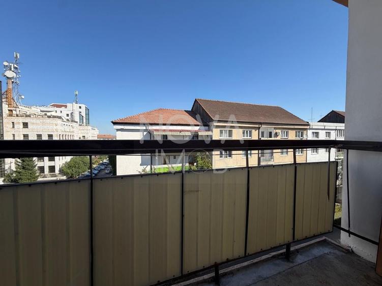 Apartament cu 2 camere decomandat, mobilat în Calea Dumbrăvii