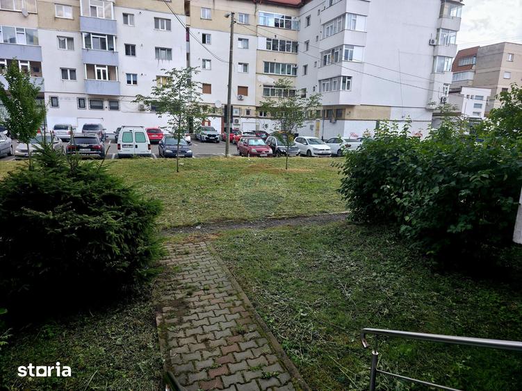 Spațiu comercial, de 60 mp, în Precista