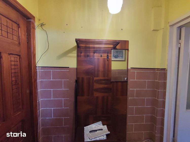 Apartament cu 2 camere semidecomandat în Inel II