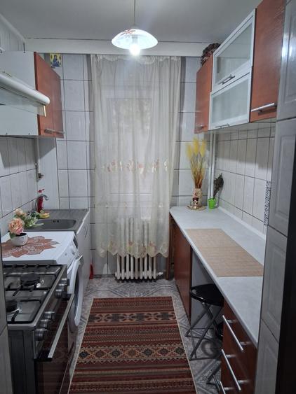 Apartament cu 2 camere semidecomandat în Mircea cel Bătrân