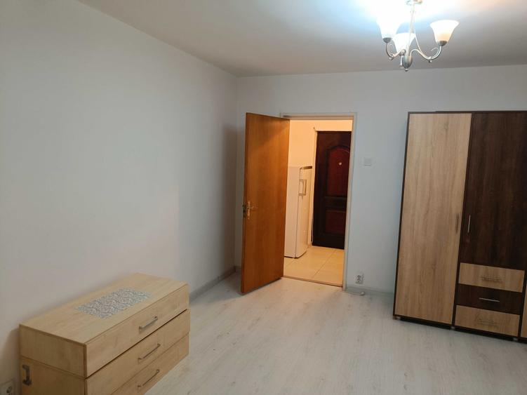 Garsonieră semidecomandată în Costin Georgian