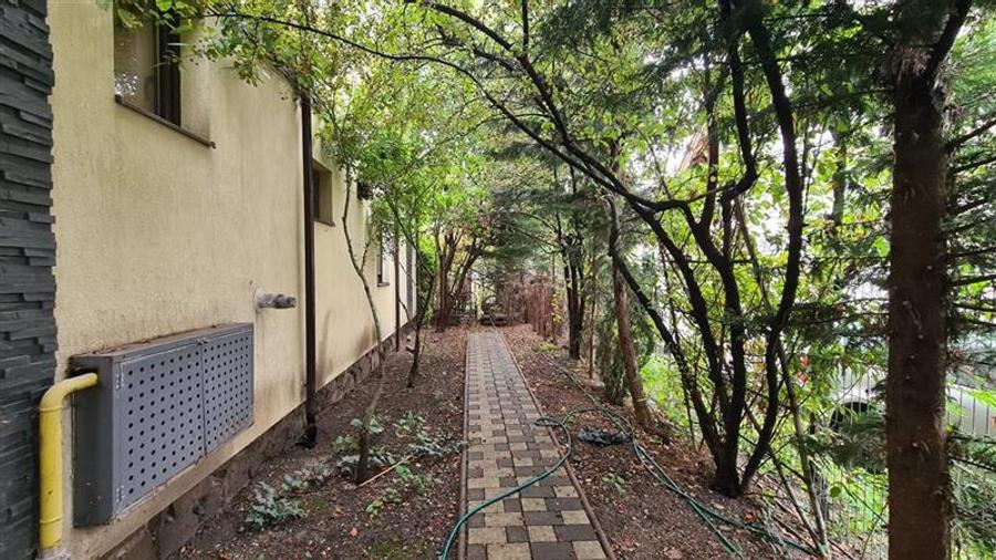 Apartament cu 3 camere decomandat în Blașcovici