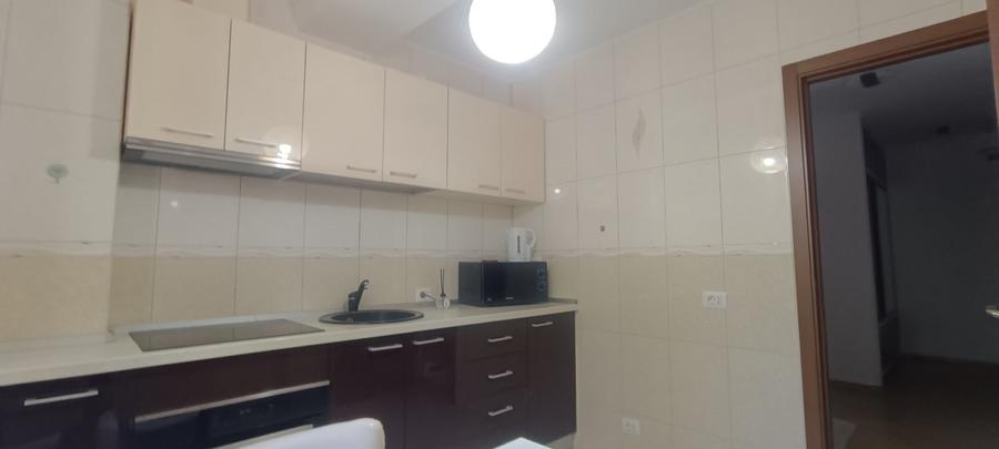 Apartament cu 2 camere semidecomandat în Faleza Nord