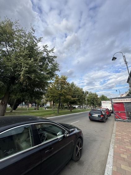 Spațiu comercial, de 100 mp, în Ultracentral
