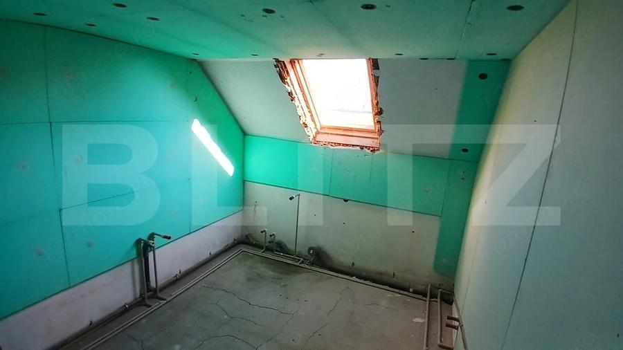 Casă cu Teren 300 Mp în Central