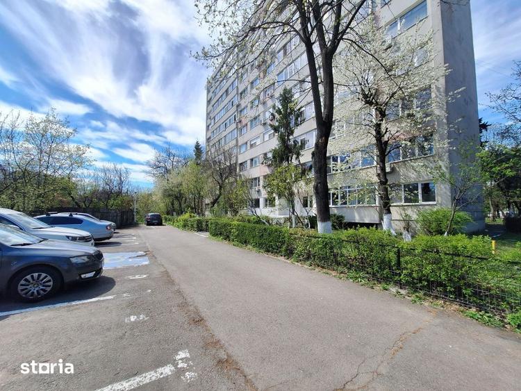 Apartament cu 2 camere semidecomandat, mobilat în Pajura
