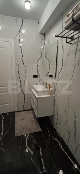 Penthouse cu 8 camere decomandat, mobilat în Frumoasa