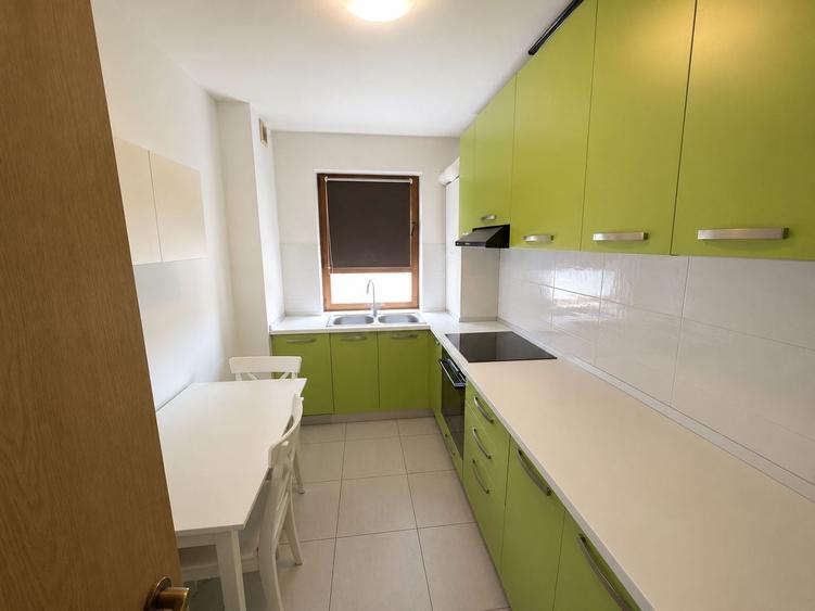 Apartament cu 2 camere decomandat, mobilat în Tractorul