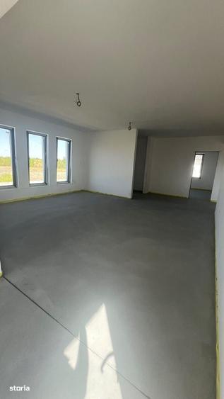 Casă cu 3 camere cu Teren 500 Mp în Central