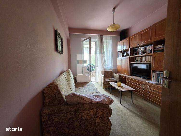 Apartament cu 4 camere decomandat în Deve