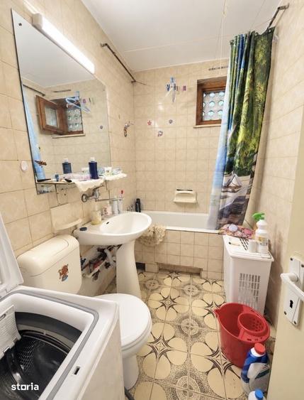 Apartament cu 4 camere decomandat în Tudor