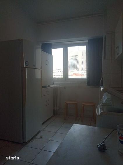 Apartament cu 2 camere decomandat în Calea Victoriei