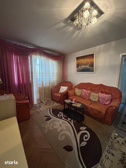 Apartament cu 2 camere semidecomandat în Podu Roș