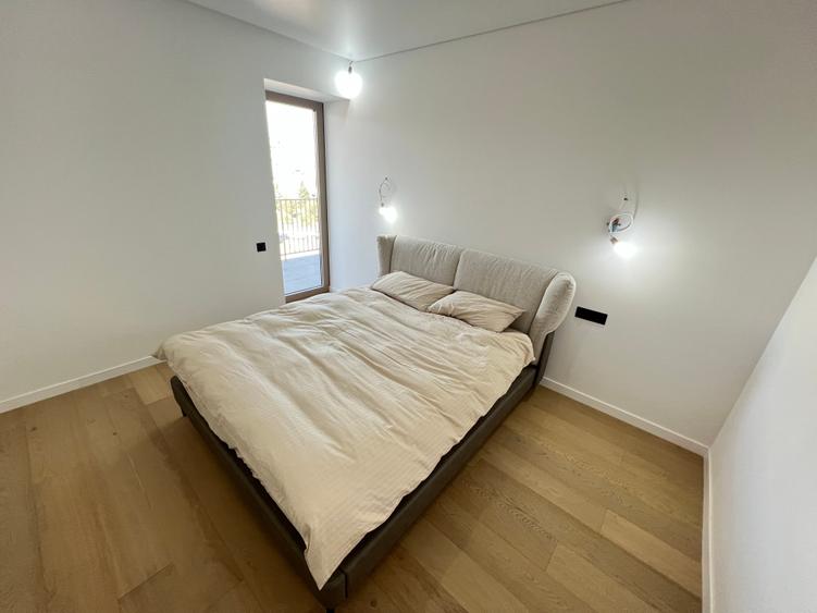 Apartament cu 3 camere decomandat în Aviației