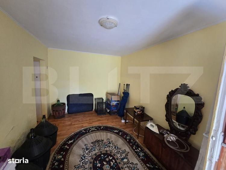 Casă cu 3 camere în Costești