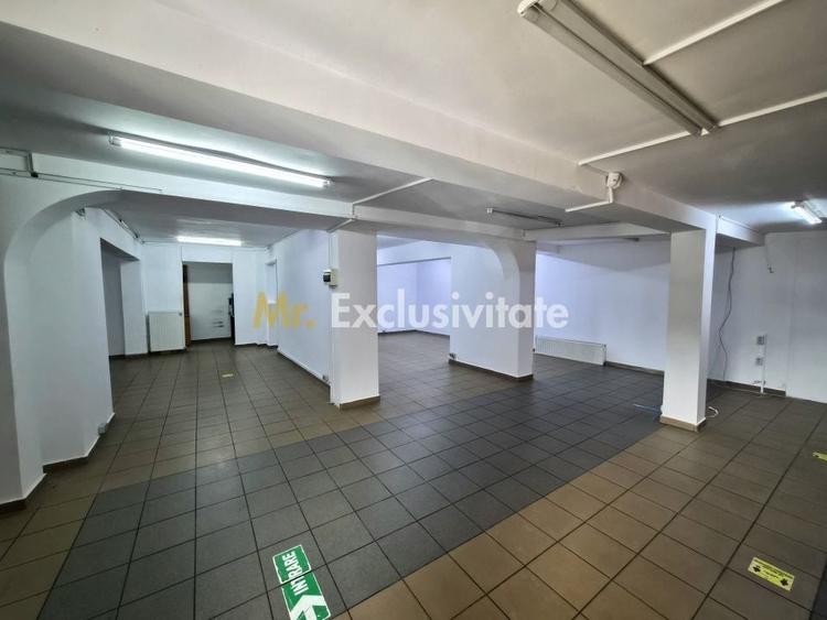 Spațiu comercial, de 136.05999755859 mp, în Central